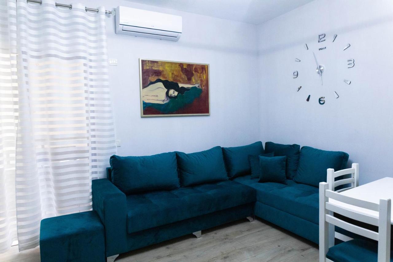 Angelx * Тирана